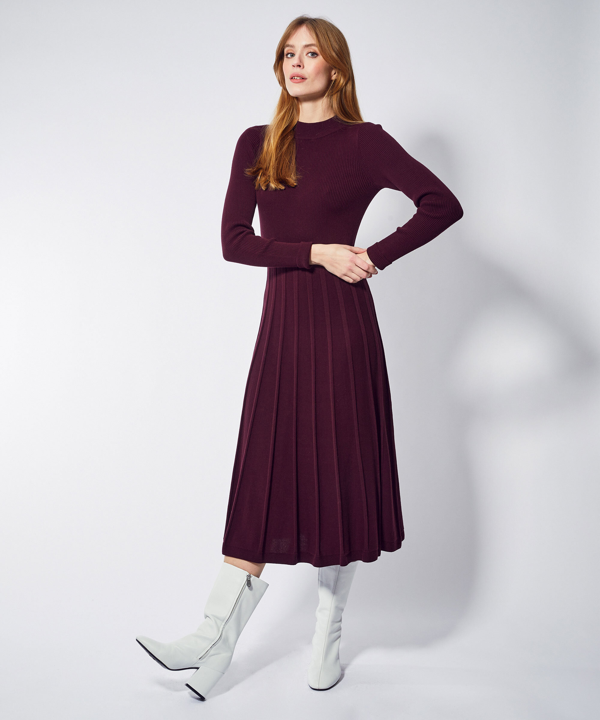 https://www.jumperfabriken.dk/pub_docs/files/Joanne-dress-burgundy-1.jpg